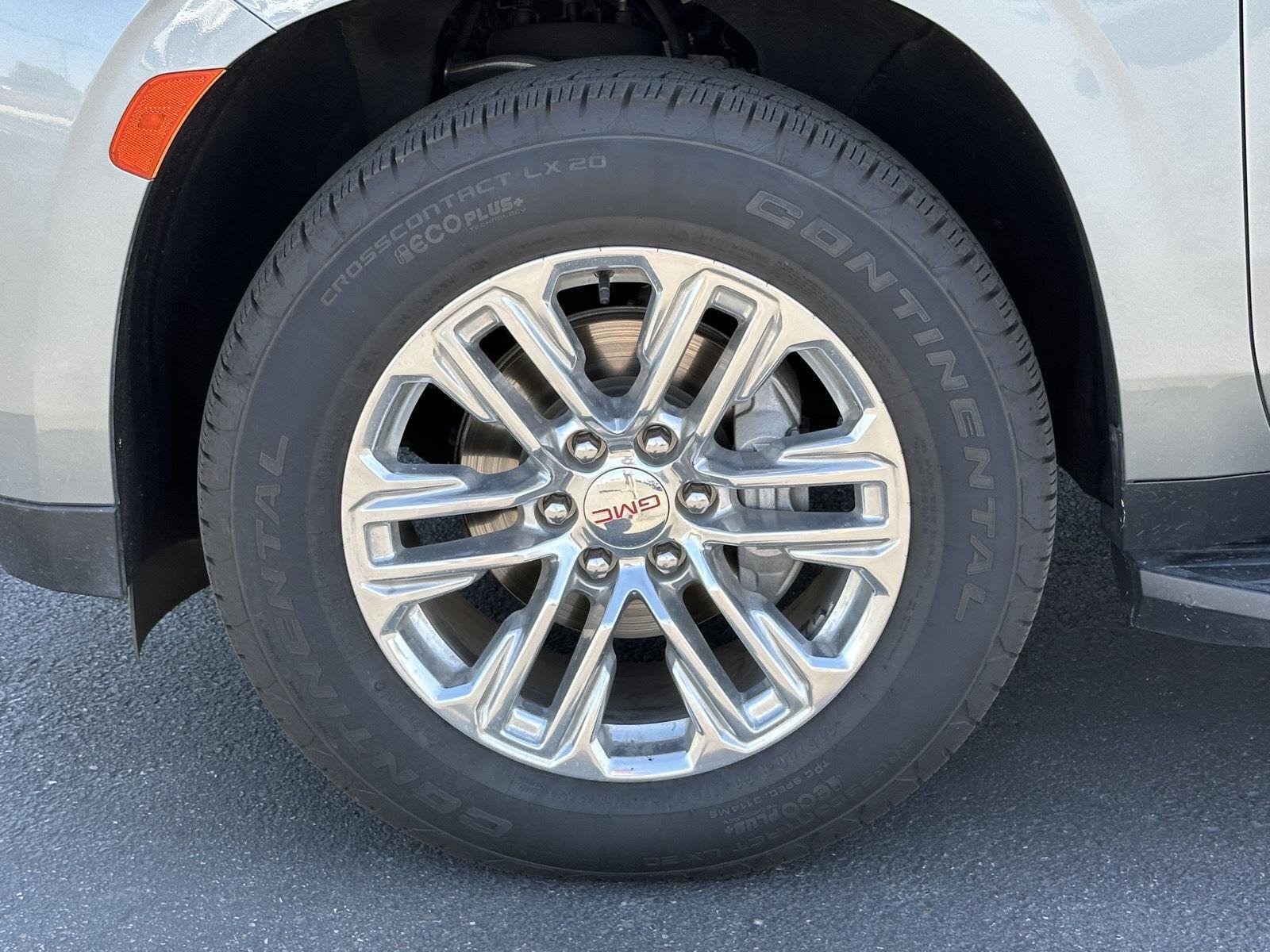 2023 GMC Yukon SLT - Photo 21