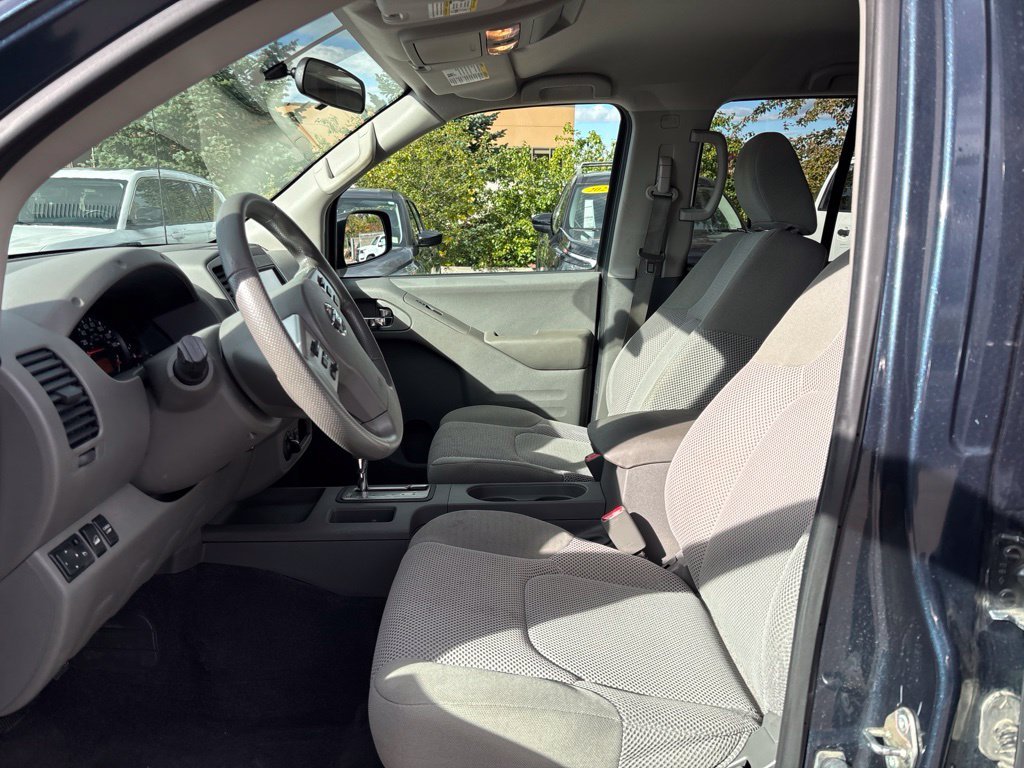 Used 2019 Blue Nissan SV image 17