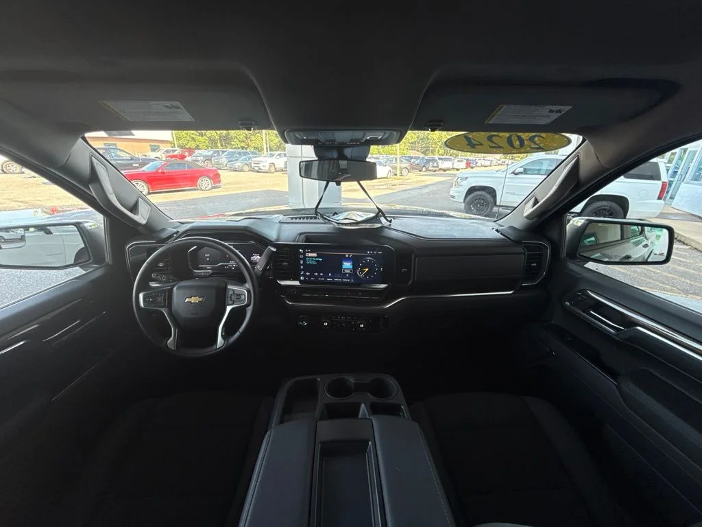 Used 2024 Gray Chevrolet LT image 19