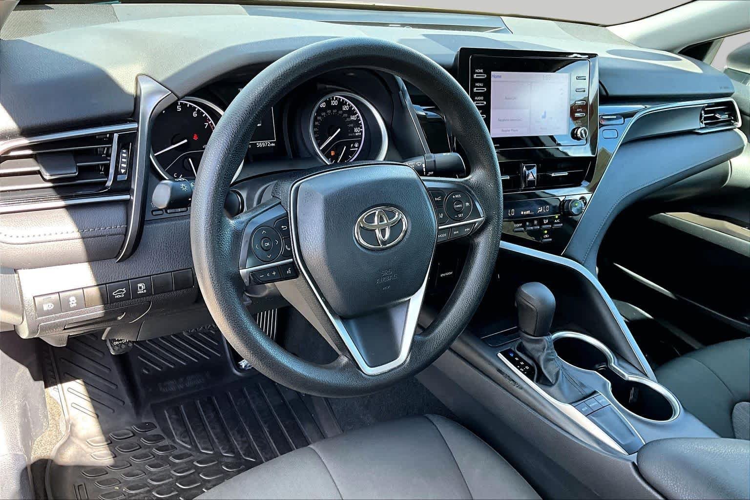 Used 2023 Ice Cap Toyota LE image 17