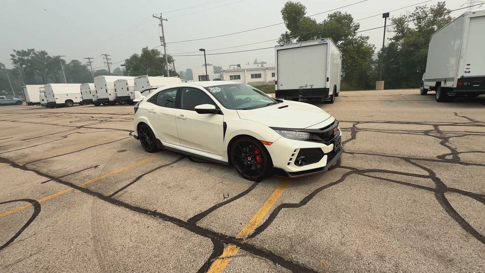Used 2019  Honda Touring image 2