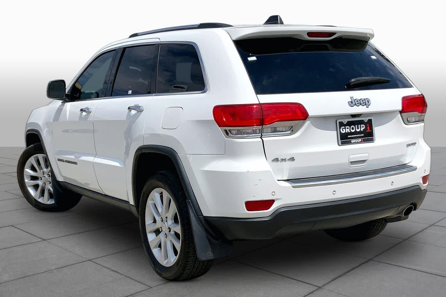 Used 2017 Bright White Clearcoat Jeep Limited image 12