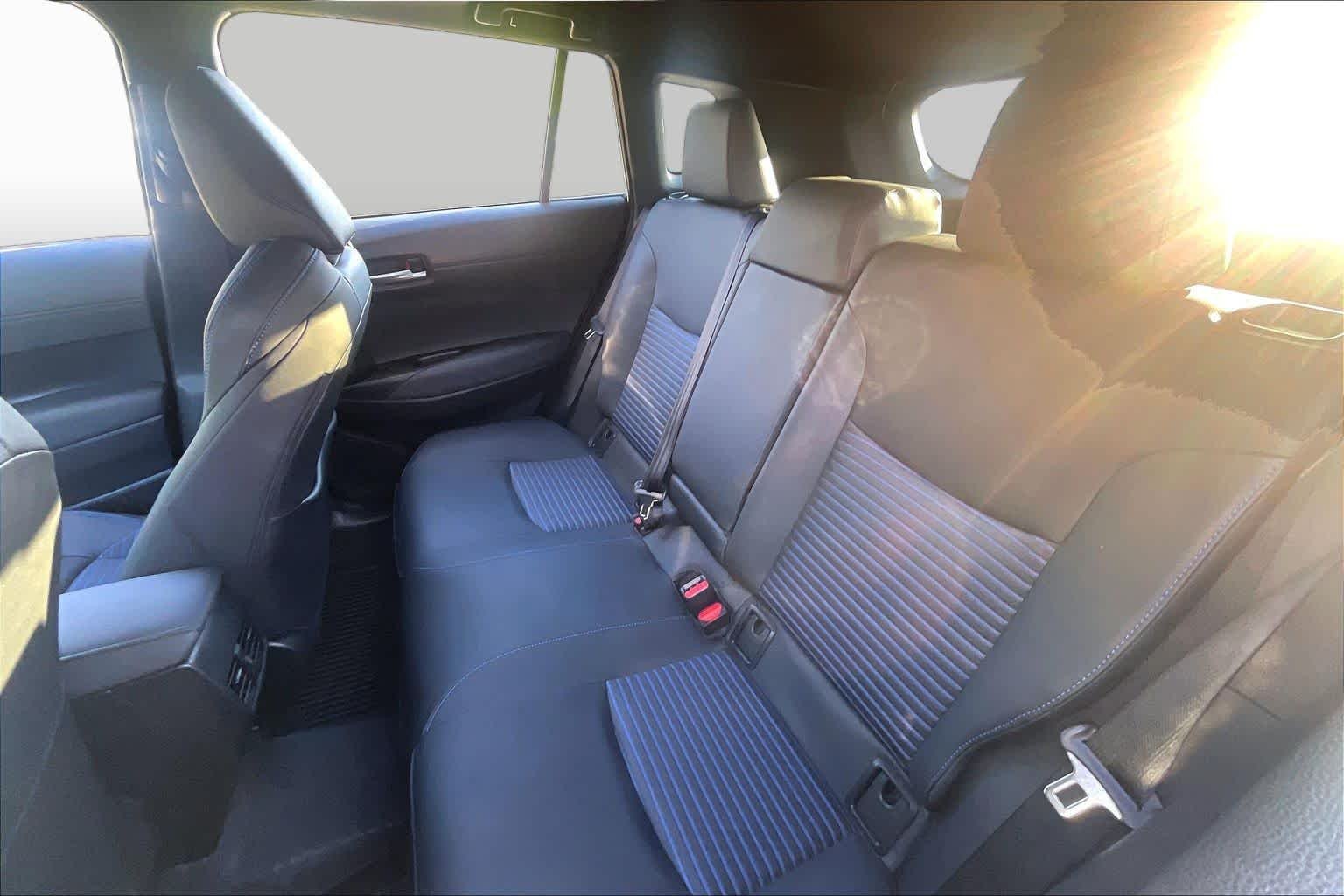 Used 2025 Wind Chill Pearl Toyota Hybrid XSE image 21