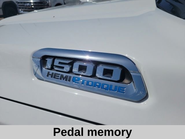 Used 2022 White Ram Laramie image 6