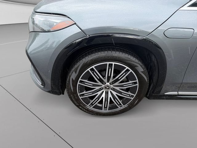 Certified Used 2023 Selenite Grey Metallic Mercedes-Benz 580 image 3
