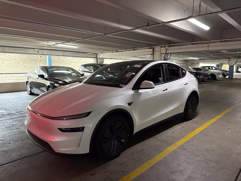 Used 2026  Tesla Long Range image 2