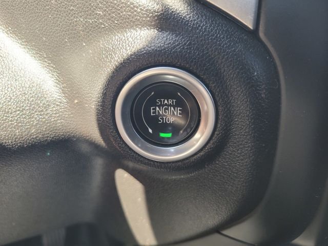 Used 2022 White Chevrolet LT image 26