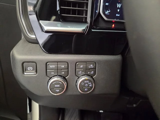 New 2026 Summit White GMC Elevation image 30