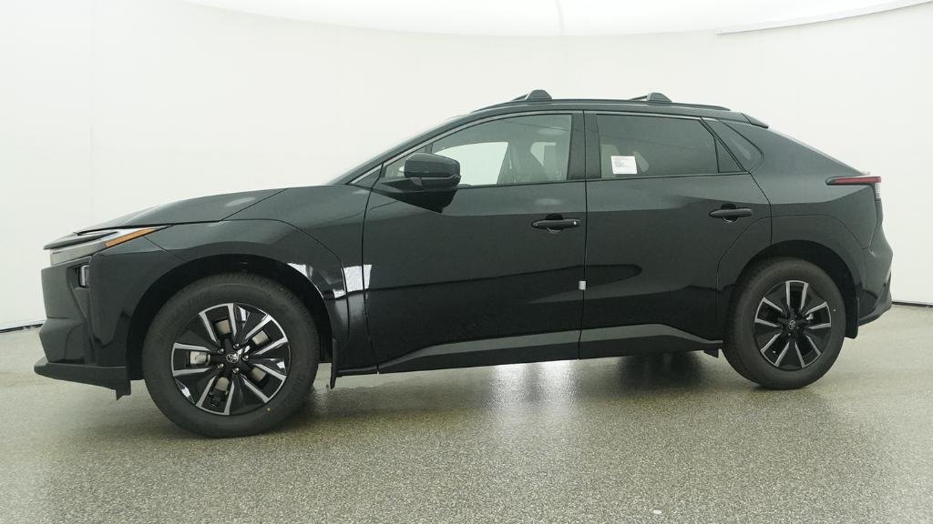 New 2026 Midnight Black Metallic Toyota XLE image 33