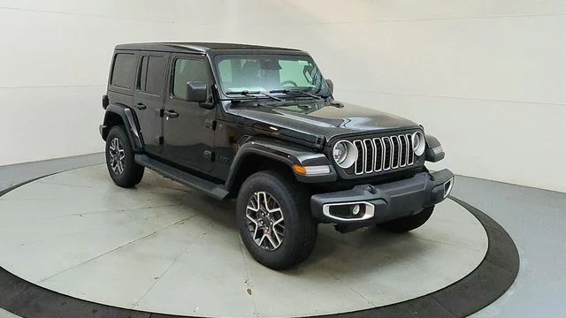 New 2026 Black Clear-Coat Exterior Paint Jeep Sahara image 14