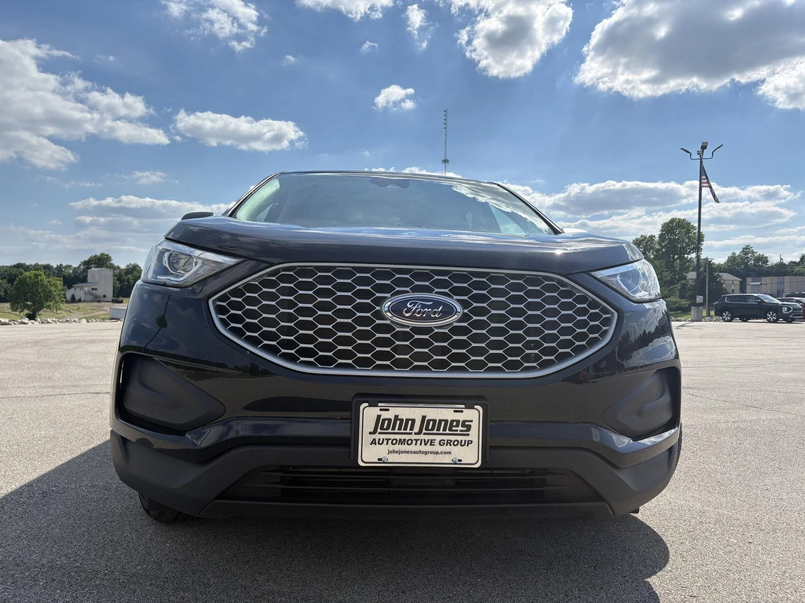 Used 2023 Agate Black Metallic Ford SE image 18