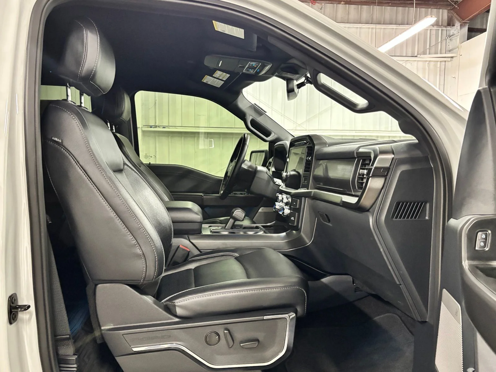 Used 2024 White Ford Lariat image 22