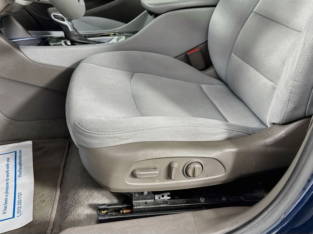 Used 2021 Northsky Blue Metallic Chevrolet LT image 23