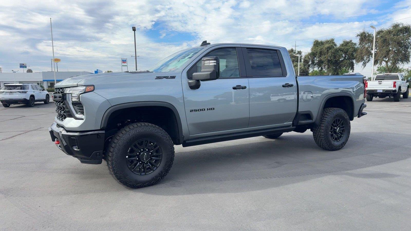 2026 Chevrolet Silverado 2500 HD ZR2 - Photo 7