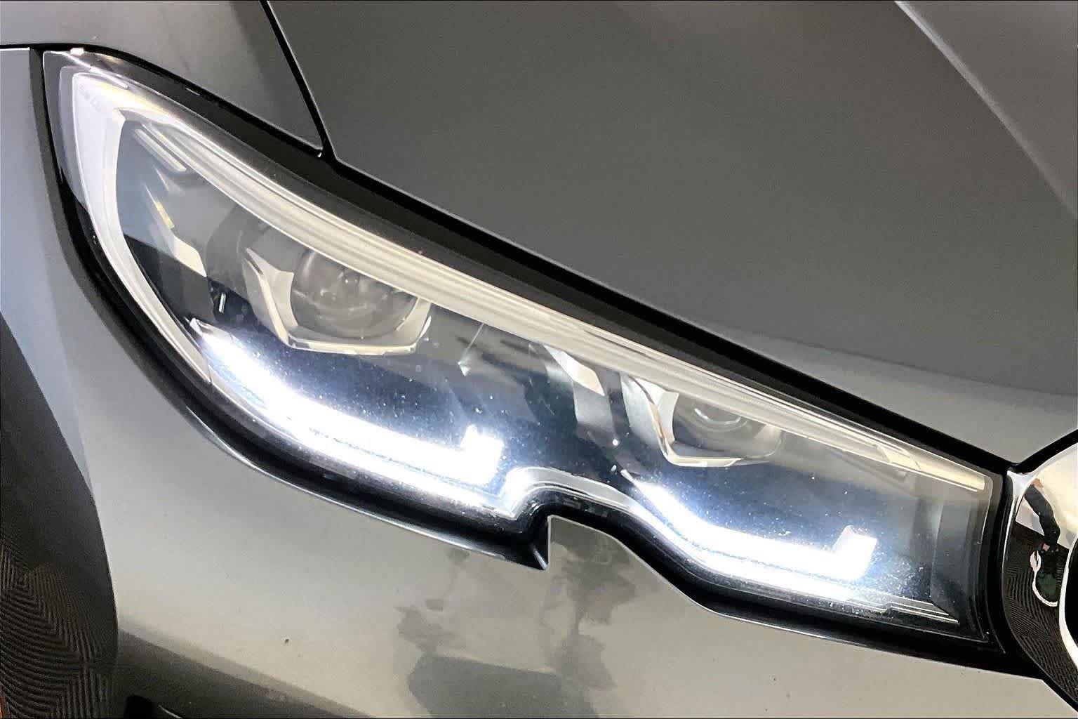 Used 2020 Mineral Gray Metallic BMW 330i xDrive image 27