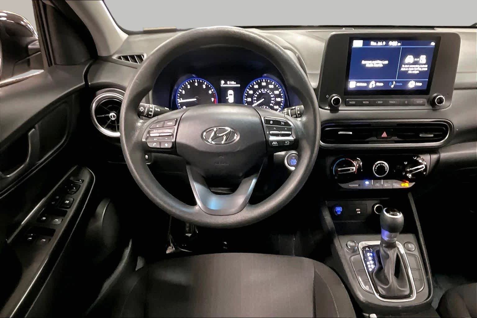 Used 2022 Cyber Silver w/Black Roof Hyundai SEL image 6