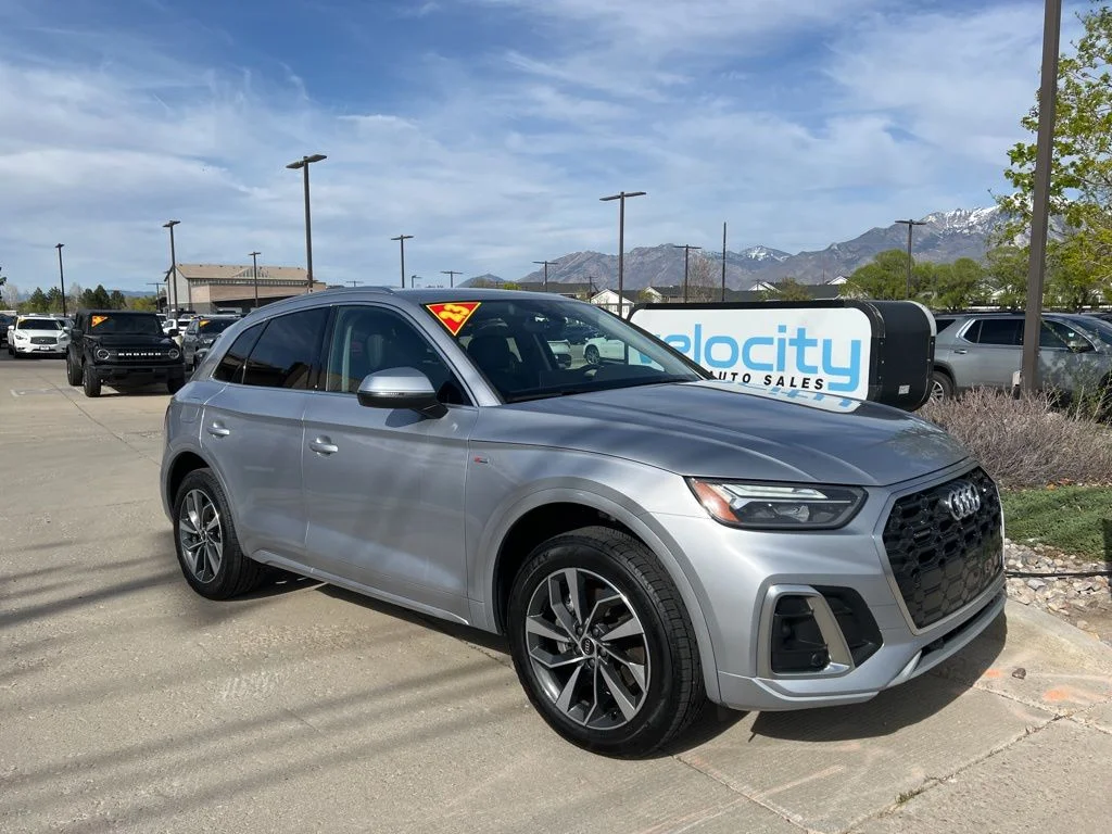 2023 Audi Q5 45 Premium's photo