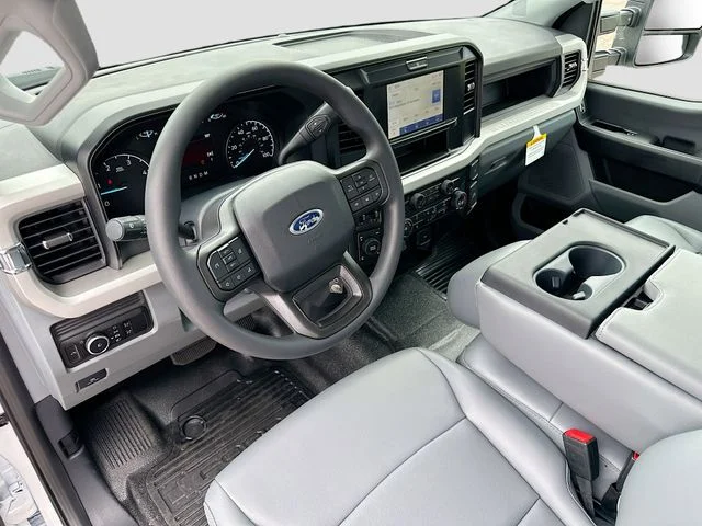 New 2026 Oxford White Ford XL image 6