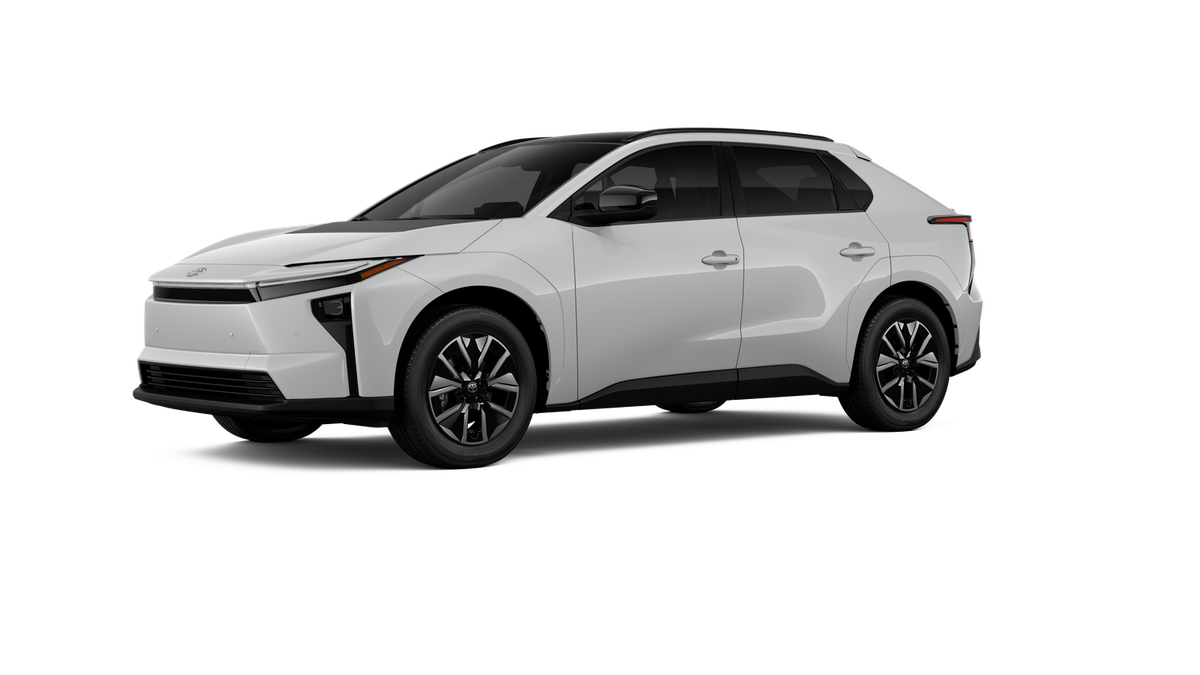 New 2026 Wind Chill Pearl Toyota XLE image 2