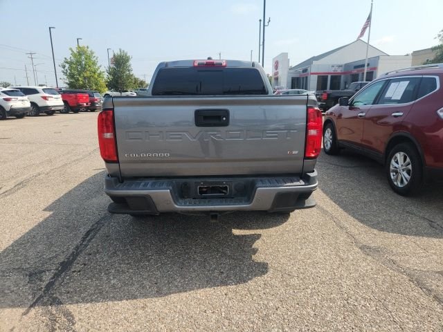 Used 2022 Gray Chevrolet Z71 image 2
