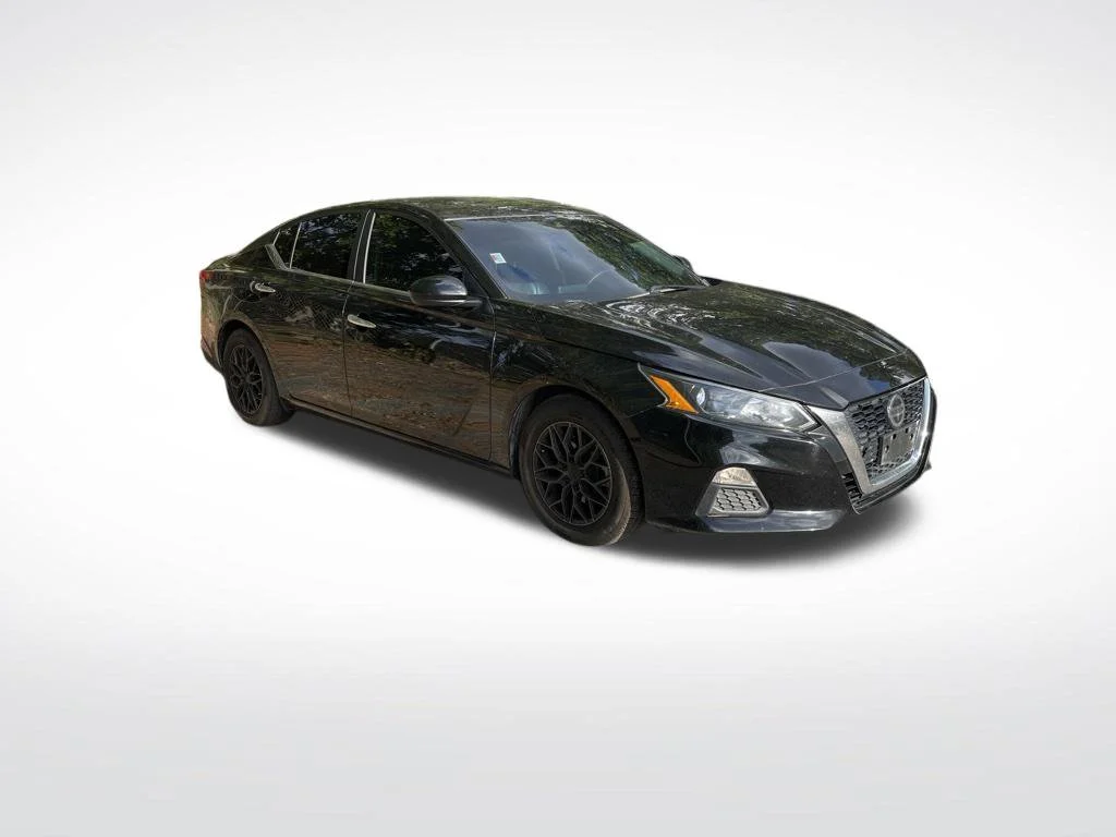Used 2022 Black Nissan 2.5 S image 6