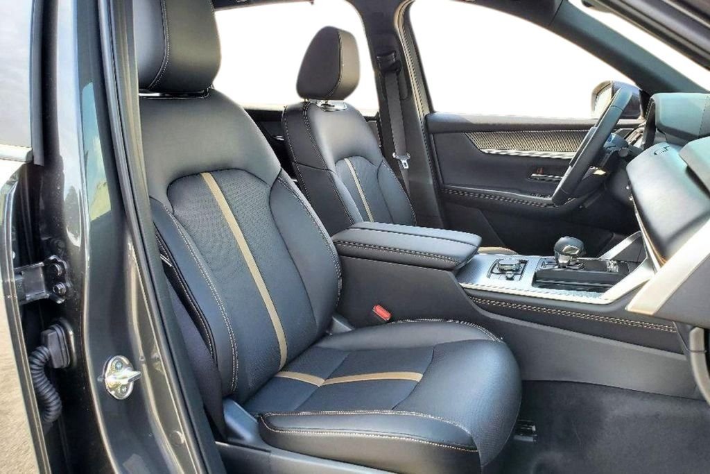 2025 Mazda CX-90 Premium Package - Photo 14