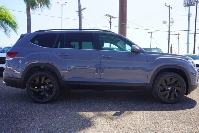 New 2026 Pure Gray Volkswagen 2.0T SE W/TECHNOLOGY image 4