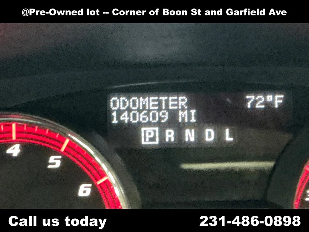 Used 2011  GMC Denali image 21