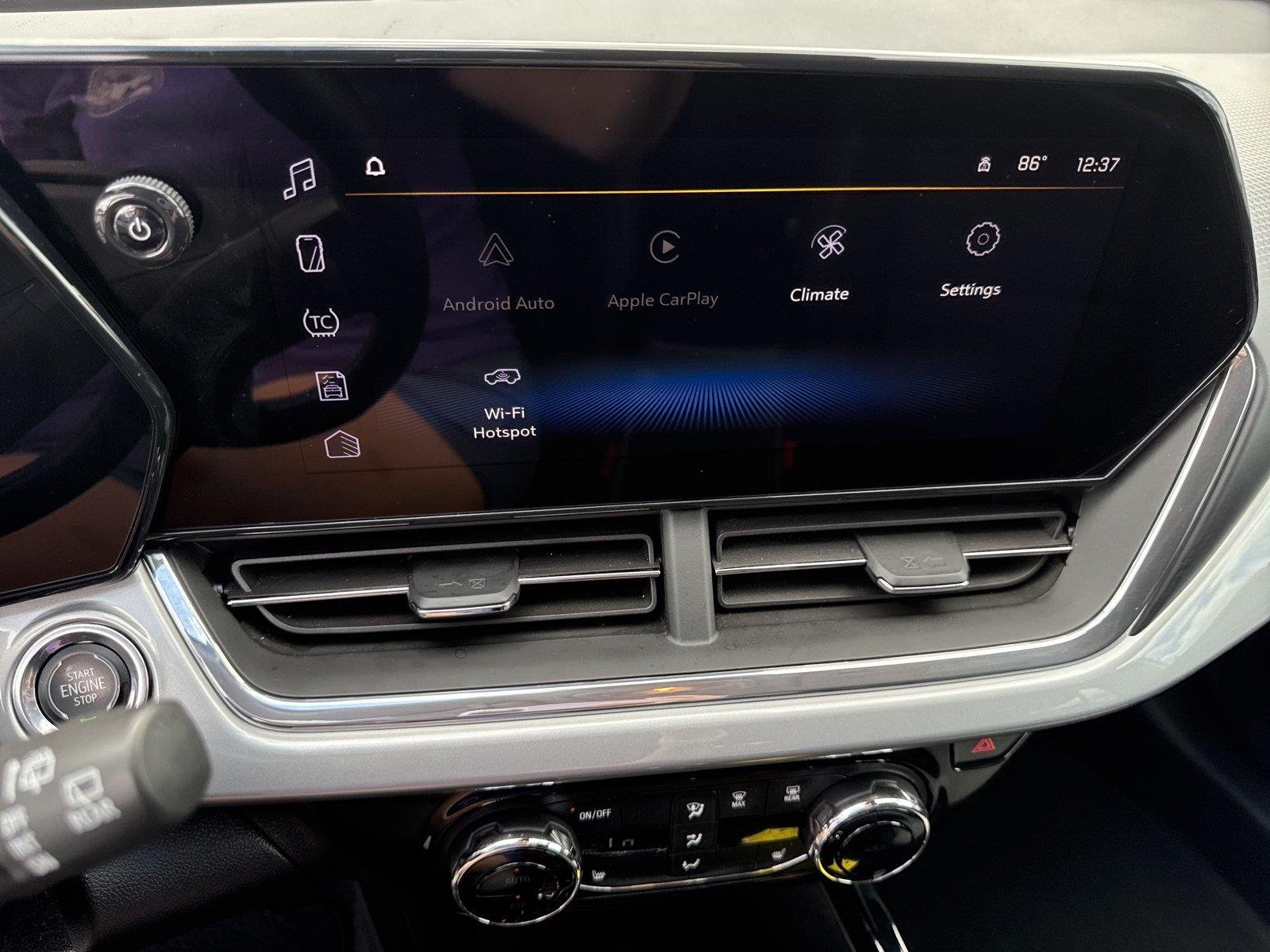 Used 2025 Summit White Chevrolet LT image 25