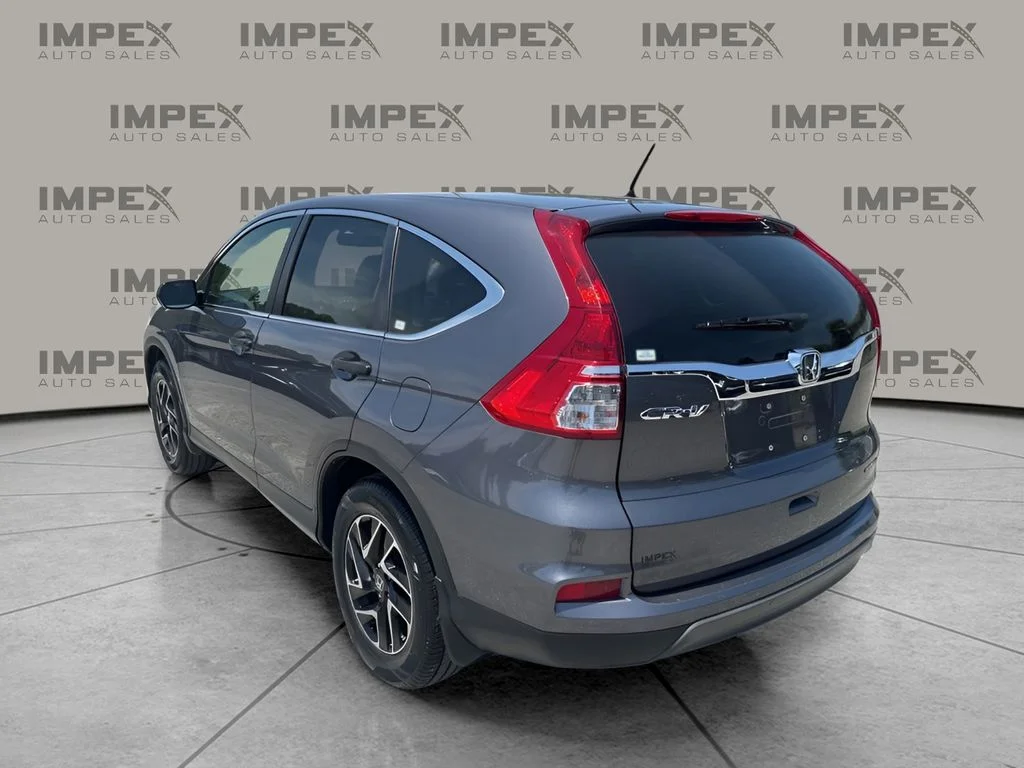 Used 2016  Honda SE image 3
