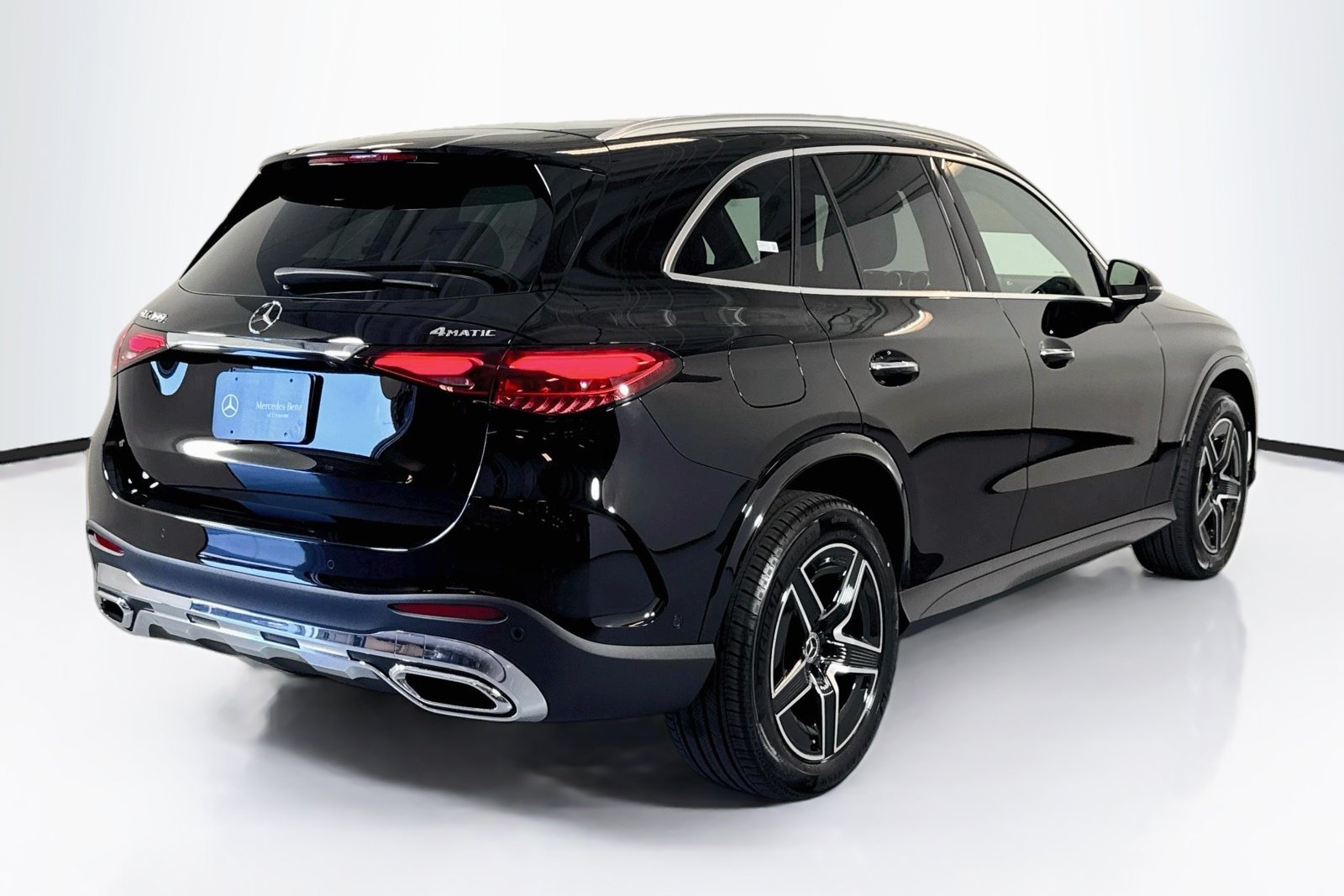 New 2026 Black Mercedes-Benz GLC 300 image 5