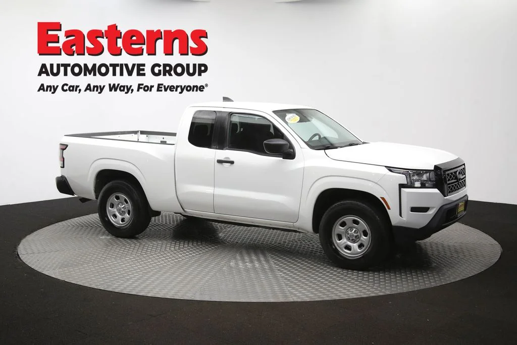 Used 2022 White Nissan S image 45