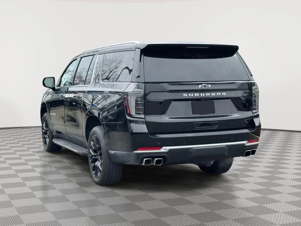 Used 2025 Black Chevrolet High Country image 4