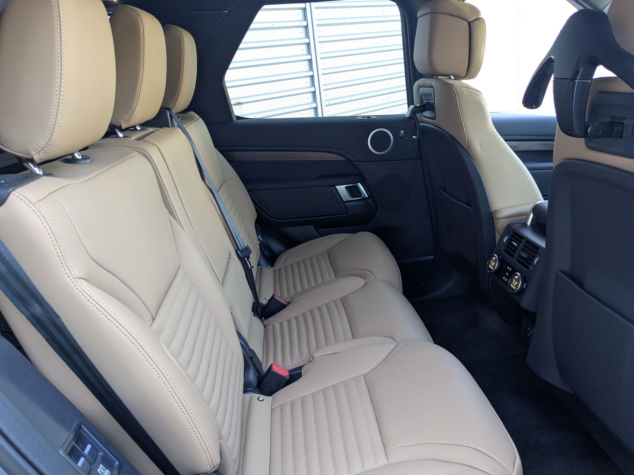 New 2026 Varesine Blue Land Rover Dynamic SE image 32