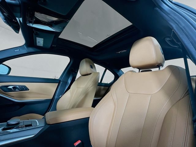 New 2026 Black Sapphire Metallic BMW 330i xDrive image 17