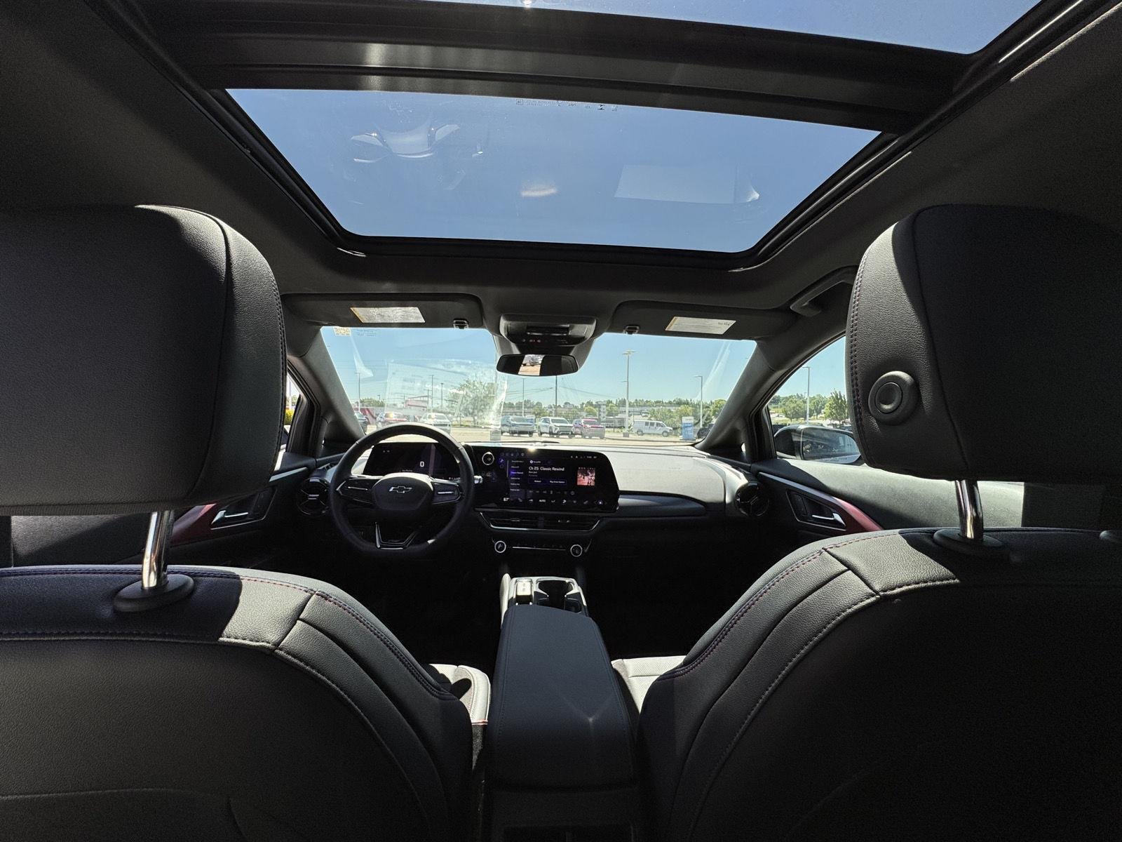 2026 Chevrolet Equinox EV RS - Photo 38