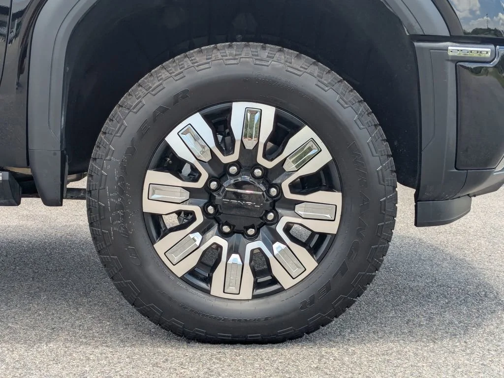 2025 GMC Sierra 2500HD Denali - Photo 11