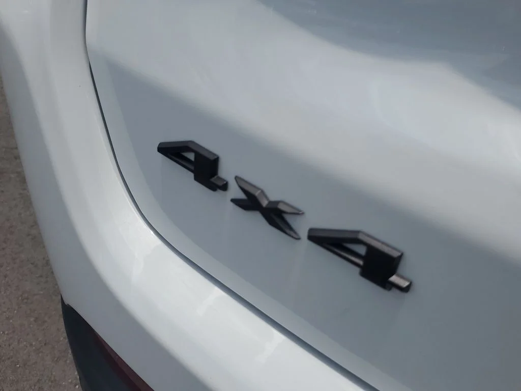 New 2026 White/off-white Jeep Limited image 6