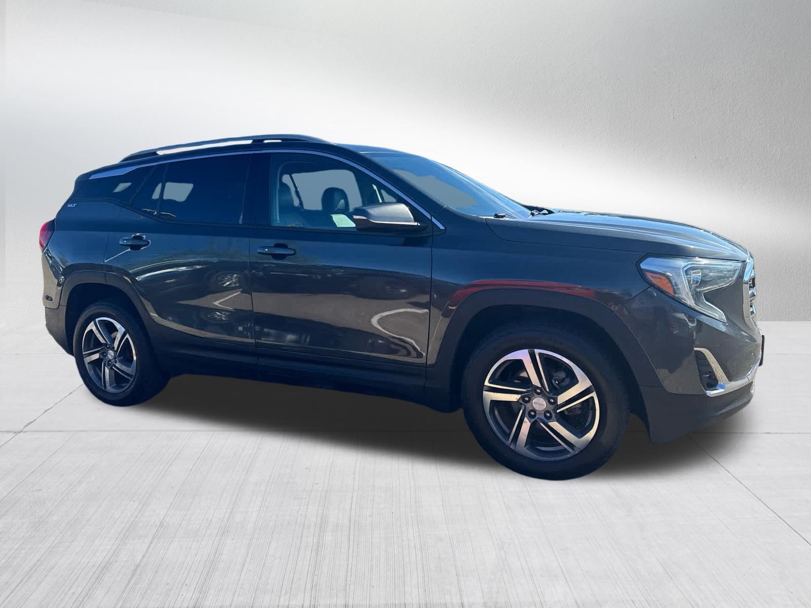 Used 2020 GRAPHITE GRAY METALLIC GMC SLT image 8