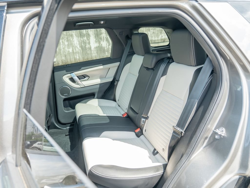 Used 2025 Silver Land Rover SE image 36