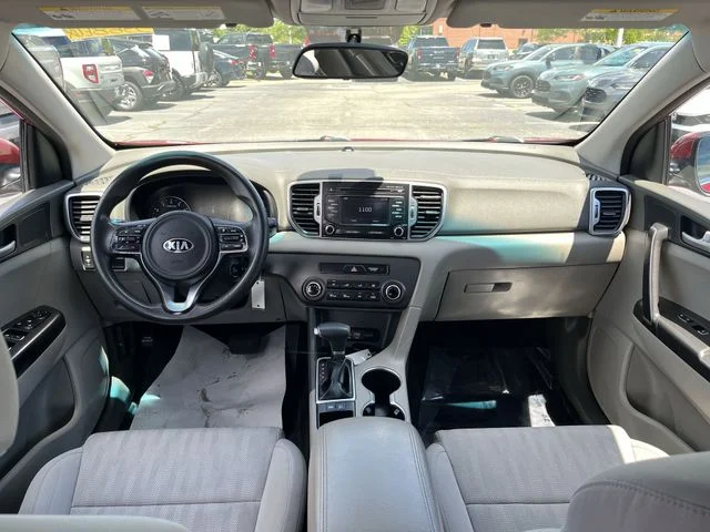 Used 2017 Red Kia LX image 11