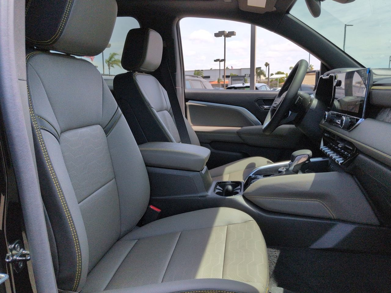 2026 Chevrolet Colorado ZR2 - Photo 29