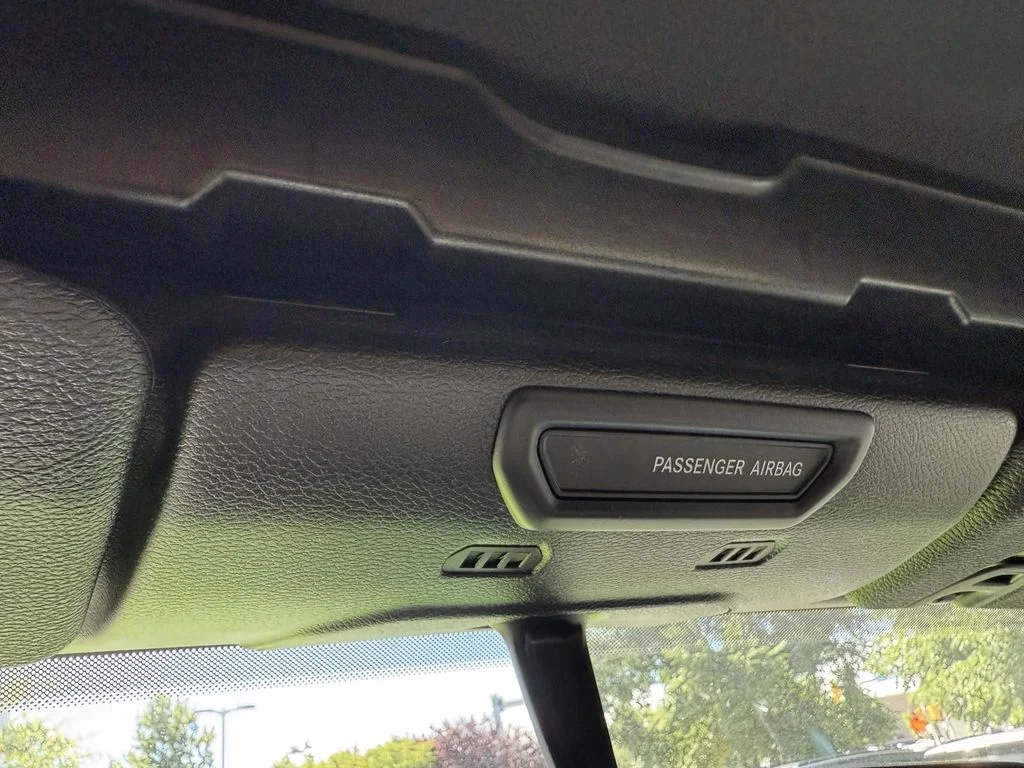 Used 2019 Green Jeep Unlimited Sport S image 28