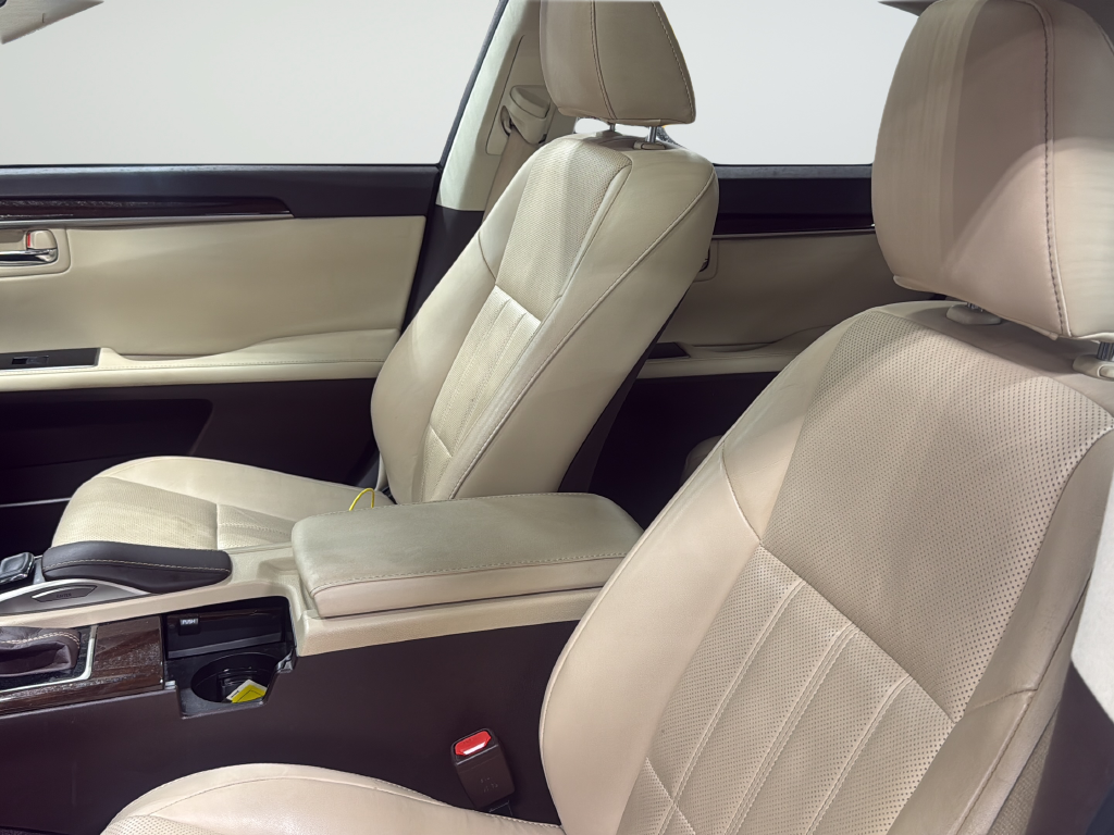 Used 2017 White Lexus 350 image 10