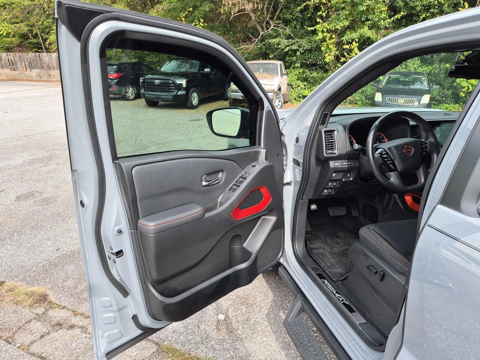 Used 2022 Boulder Grey Pearl Nissan PRO-4X image 14
