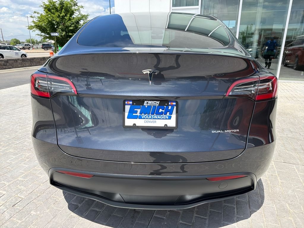 Used 2024 Stealth Gray Tesla Long Range image 4