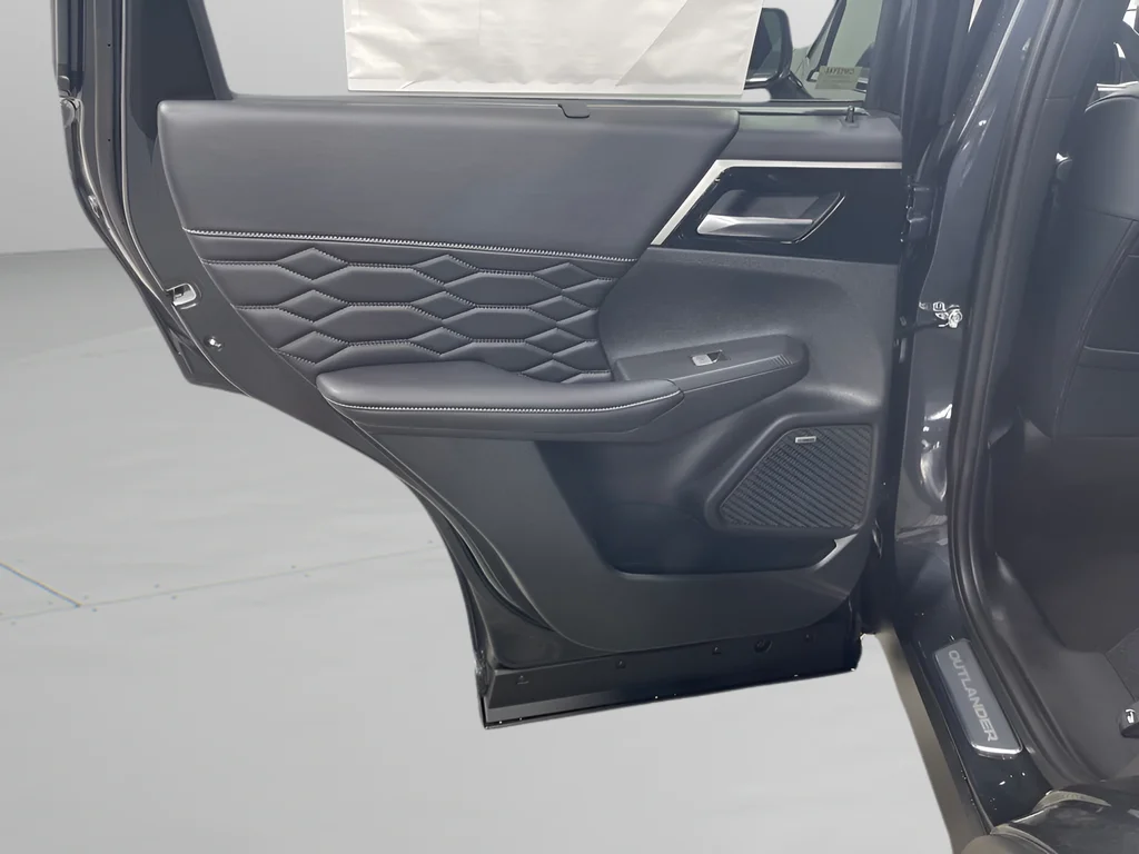 New 2026 Graphite Gray Mitsubishi SEL image 30