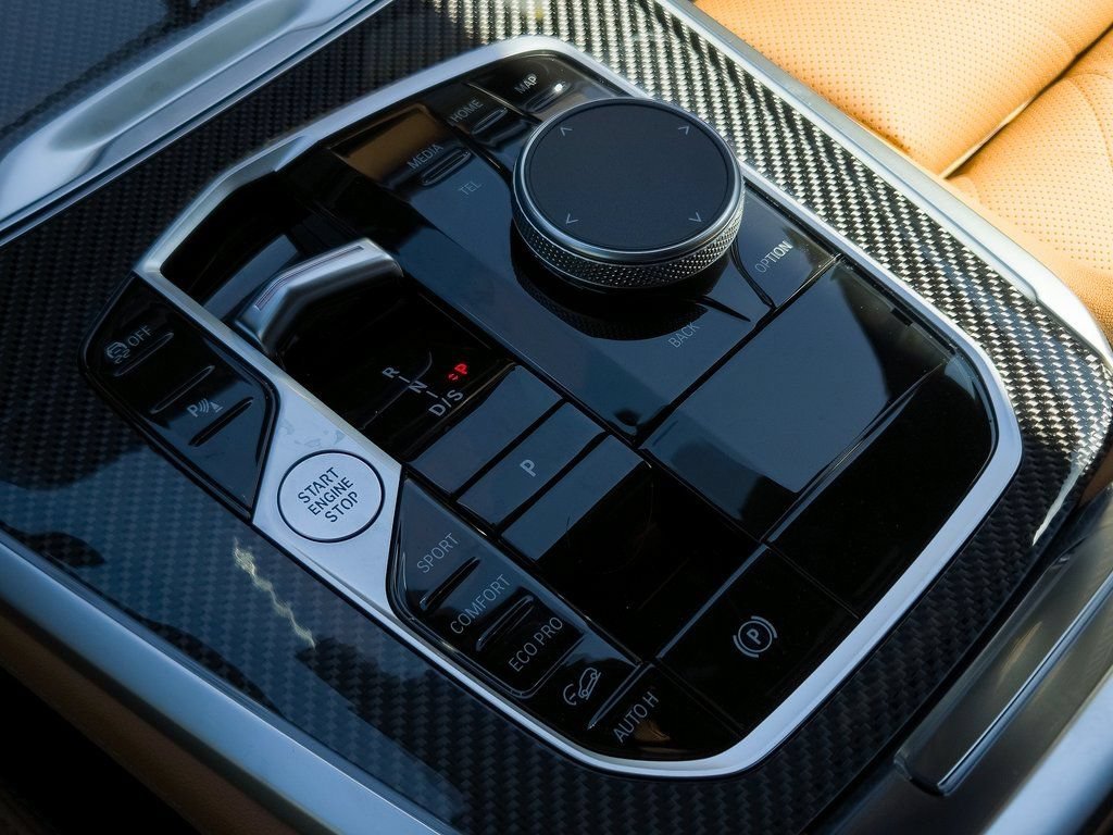 New 2026 Black Sapphire Metallic BMW M60i image 12