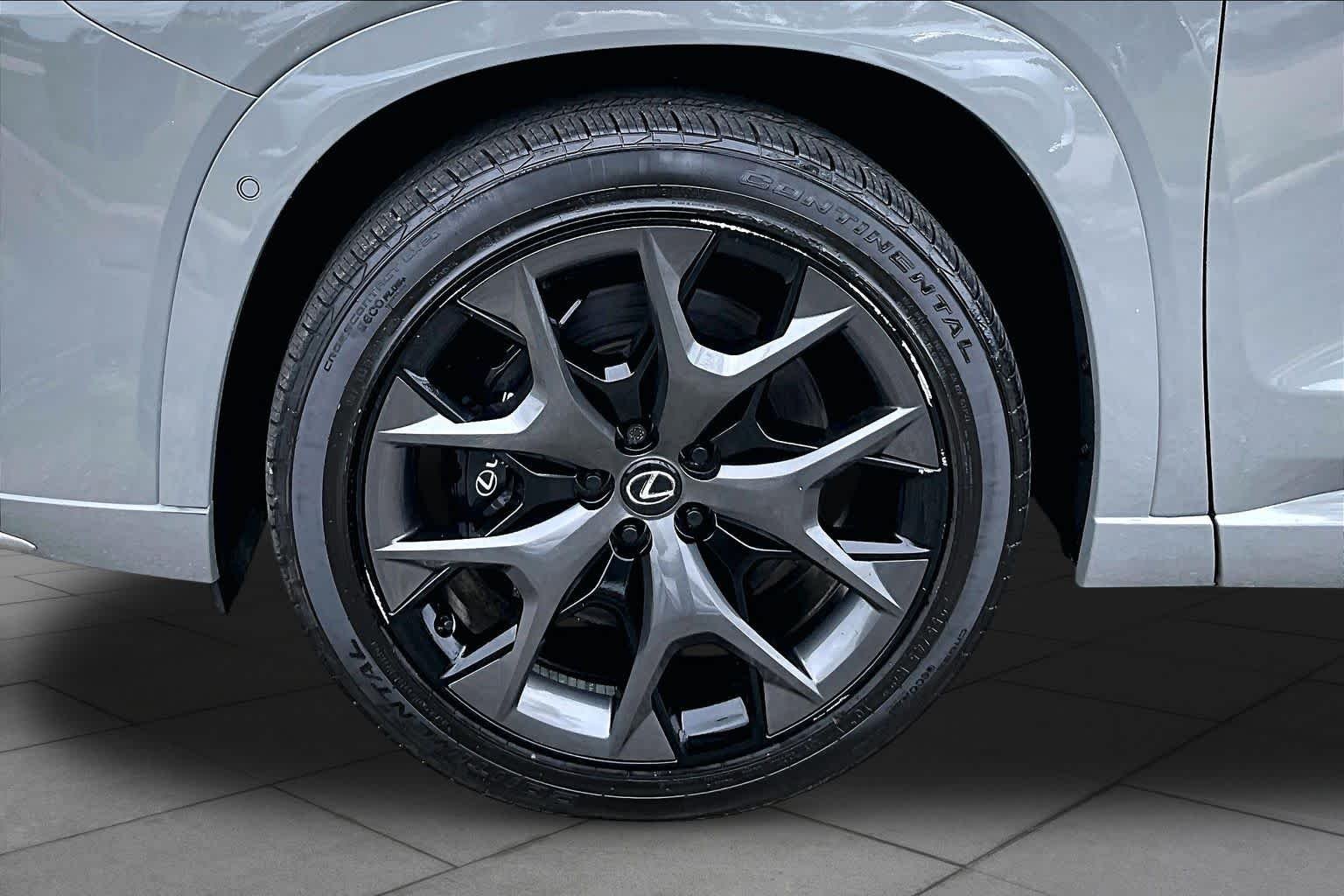 Used 2025 Incognito Lexus F SPORT Premium image 11