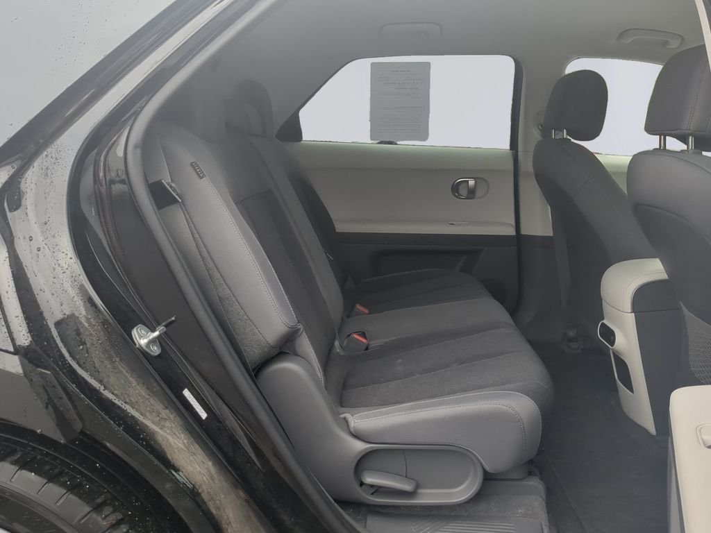 Used 2024 Black Hyundai SE image 20